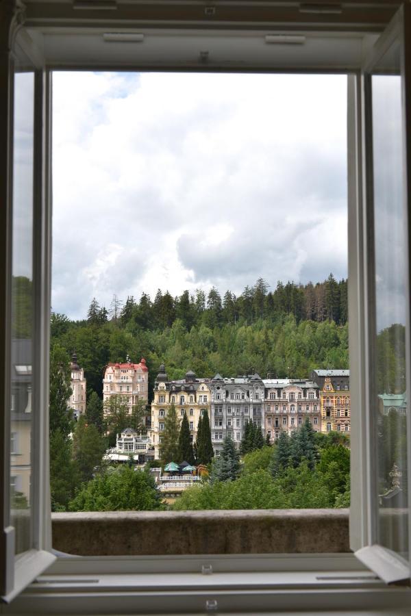 Kolonada Luxury 3 Bedroom Apartment Manes Mariánské Lázně Exteriér fotografie