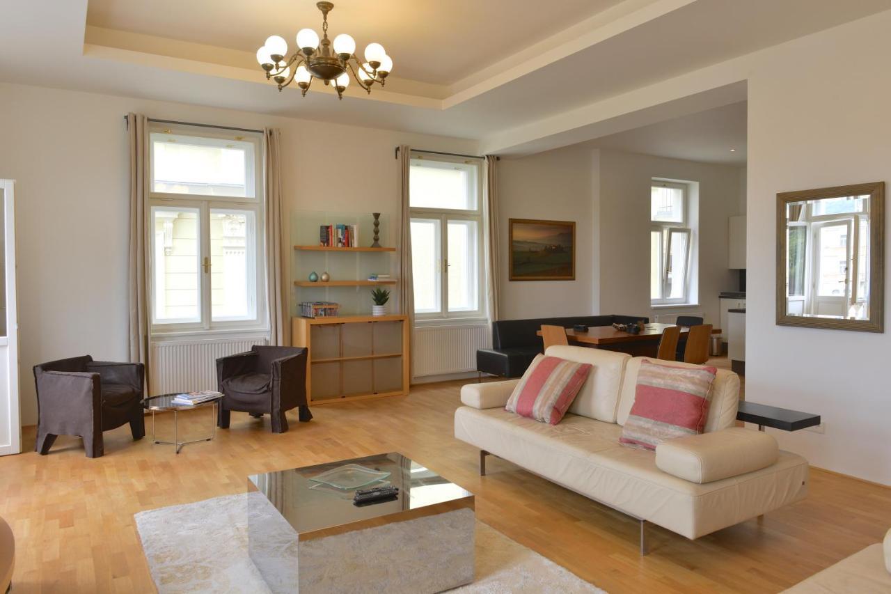 Kolonada Luxury 3 Bedroom Apartment Manes Mariánské Lázně Exteriér fotografie